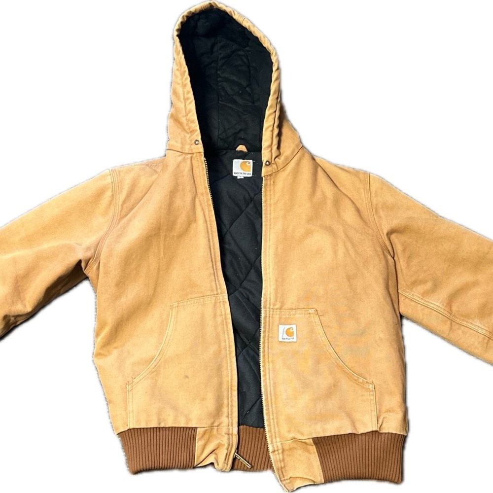 Send offers. Great condition. Carhartt jacket. Men’s small.